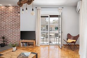 Acropolis Atmospheric Apartment