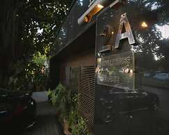 Rockville House MG Serai Boutique Hotel