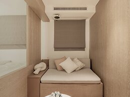 Shanghai Hills & Gefii 50 Shades of Grey