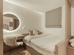 Shanghai Hills & Gefii 50 Shades of Grey