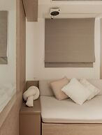 Shanghai Hills & Gefii 50 Shades of Grey