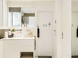 Shanghai Hills & Gefii 50 Shades of Grey