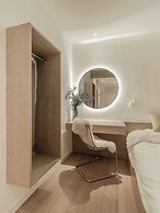 Shanghai Hills & Gefii 50 Shades of Grey