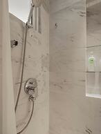 Shanghai Hills & Gefii 50 Shades of Grey