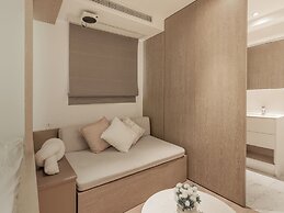 Shanghai Hills & Gefii 50 Shades of Grey