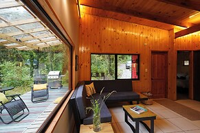 Oceana Suites Eco Lodge Lophosoria