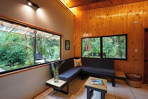 Oceana Suites Eco Lodge Lophosoria