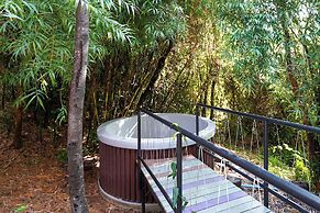 Oceana Suites Eco Lodge Lophosoria