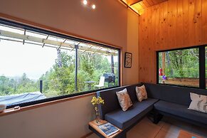 Oceana Suites Eco Lodge Lophosoria