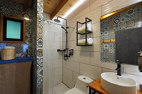 Oceana Suites Eco Lodge Lophosoria