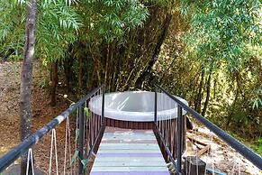 Oceana Suites Eco Lodge Lophosoria