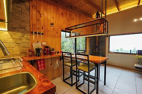 Oceana Suites Eco Lodge Lophosoria