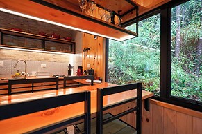 Oceana Suites Eco Lodge Lophosoria