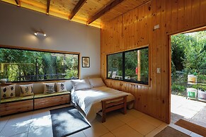 Oceana Suites Eco Lodge Lophosoria