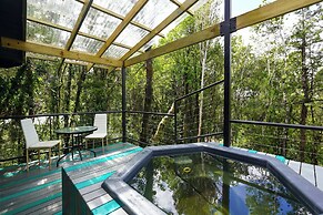 Oceana Suites Eco Lodge Lophosoria