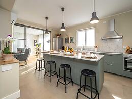 Luxury Golf Villa in Bogogno