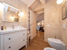 Green Lodge - Apartment 8 - 1 BR 1 Bath
