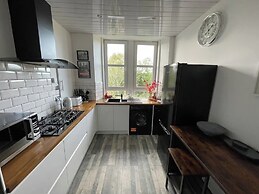 6 Guests - 3 Bedrooms - Sea View - Pet Friendly