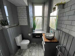 6 Guests - 3 Bedrooms - Sea View - Pet Friendly