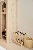 PE-LA Thapae Boutique Hotel