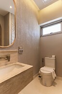 PE-LA Thapae Boutique Hotel