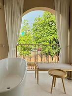 PE-LA Thapae Boutique Hotel