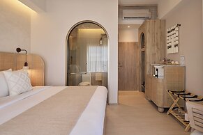 PE-LA Thapae Boutique Hotel