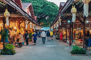 PE-LA Thapae Boutique Hotel