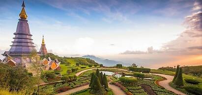 PE-LA Thapae Boutique Hotel