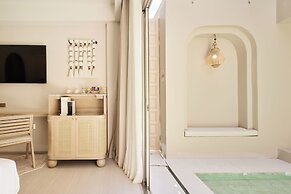 PE-LA Thapae Boutique Hotel