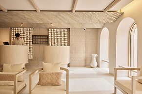 PE-LA Thapae Boutique Hotel