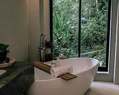 Eagle Boutique Hotel