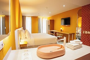 Zapadilly Tree Hotel