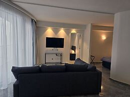 Mercury Suites - Skydream Getaways