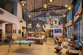 Moxy Shanghai Putuo