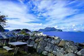 Wonderfully Located, 2bedroom, Balcony