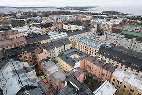 Renovated Top Floor Studio in Kallio