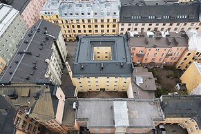 Renovated Top Floor Studio in Kallio