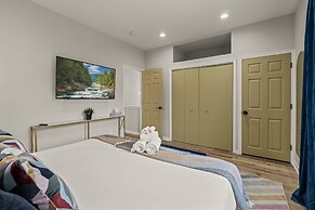 Family Oasis with 3BR, Games, WIFI & BBQ