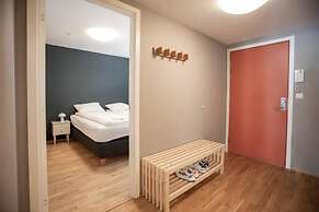 3 Bedroom Apartment With Free Parking