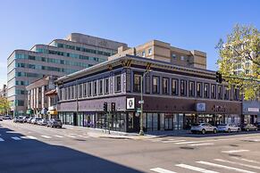Oaktown Roost