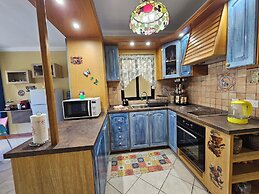 Country View Apartment