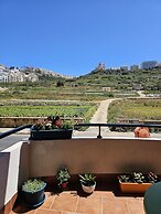 Country View Apartment