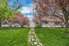 Chelemes House by Cloud Dream Homes