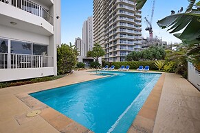 Absolute Beachfront Apartment in Surfers