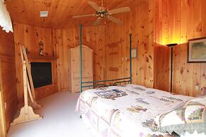Spacious 8bd 7ba Log Home on Beltzville Lake in Southern Poconos - No