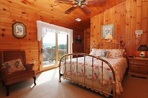 Spacious 8bd 7ba Log Home on Beltzville Lake in Southern Poconos - No