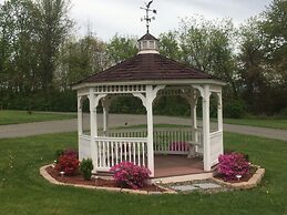 Spacious 8bd 7ba Log Home on Beltzville Lake in Southern Poconos - No