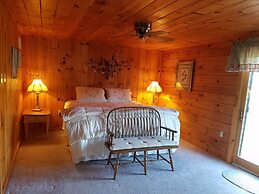 Spacious 8bd 7ba Log Home on Beltzville Lake in Southern Poconos - No