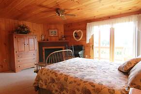 Spacious 8bd 7ba Log Home on Beltzville Lake in Southern Poconos - No
